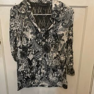 Signature Studio paisley floral black/gray/white button LS down w/lace detail-LG